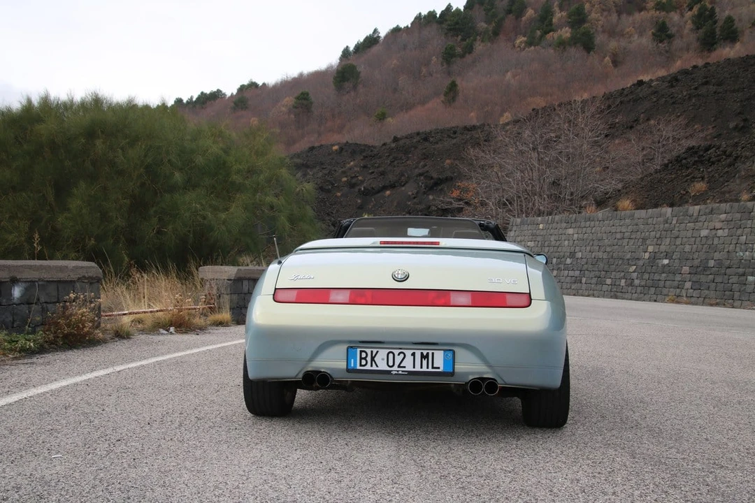 2000 Alfa Romeo 916 GTV & Spider - Image 20 of 30