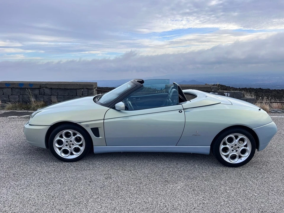 2000 Alfa Romeo 916 GTV & Spider - Image 7 of 30