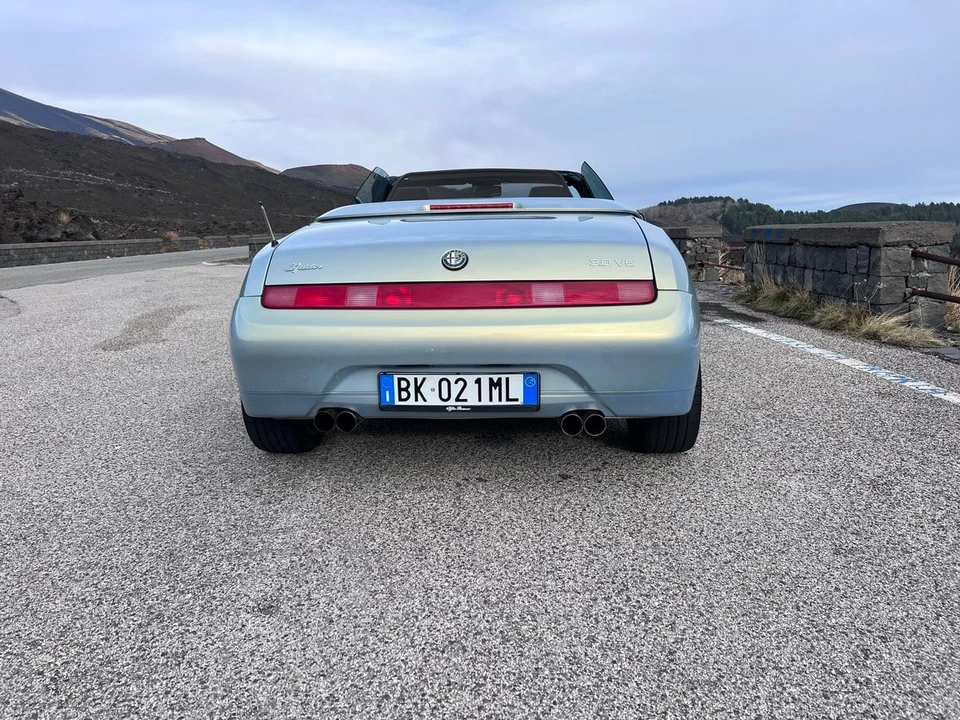 2000 Alfa Romeo 916 GTV & Spider - Image 11 of 30