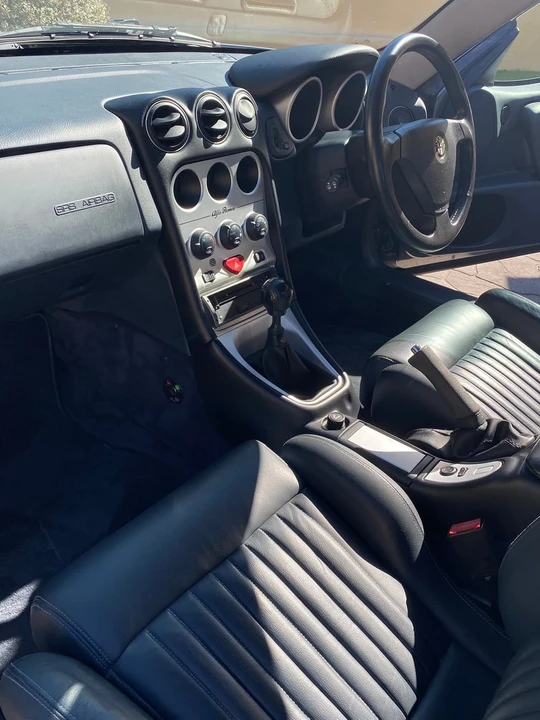 2000 Alfa Romeo 916 GTV & Spider - Image 19 of 30