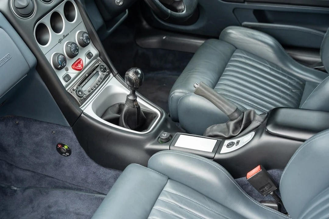 2000 Alfa Romeo 916 GTV & Spider - Image 15 of 30