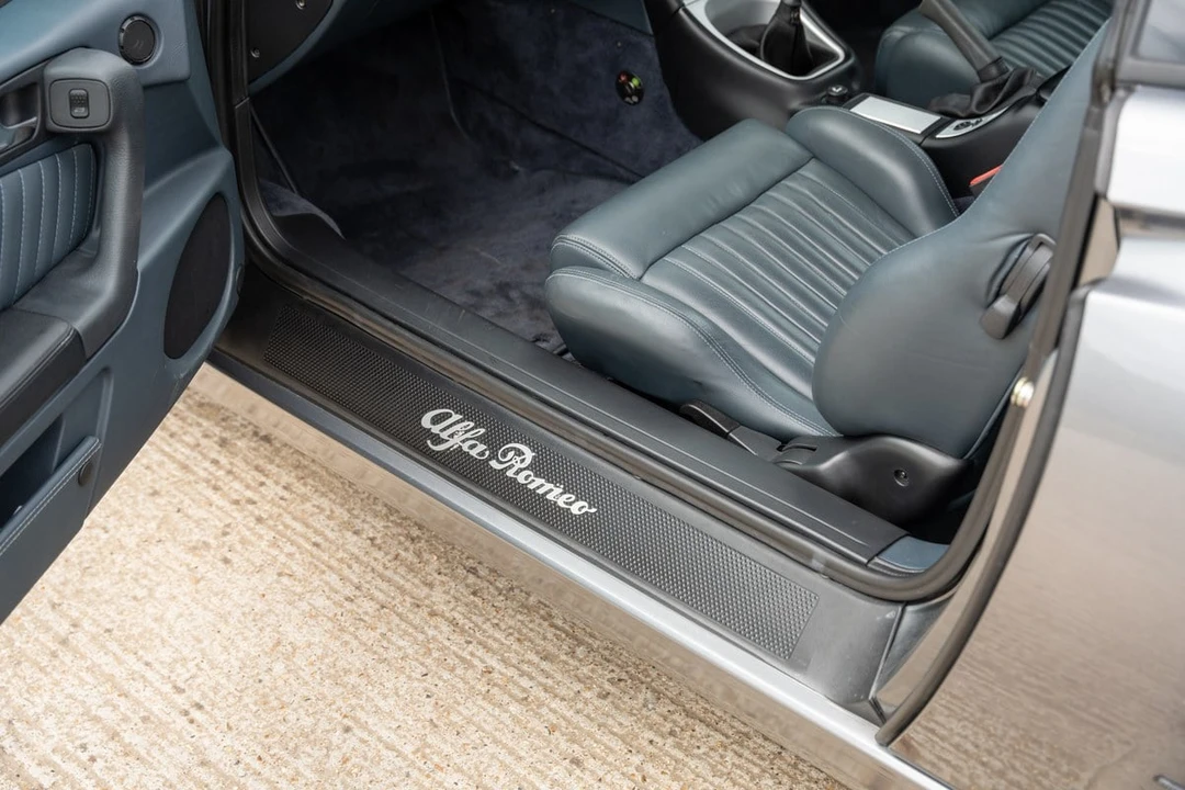 2000 Alfa Romeo 916 GTV & Spider - Image 26 of 30
