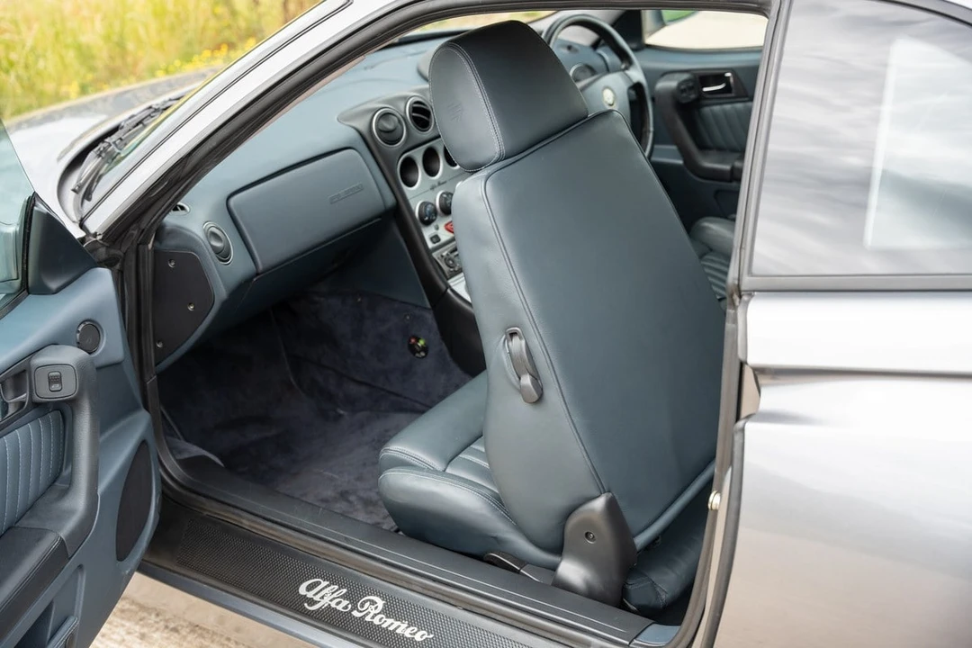 2000 Alfa Romeo 916 GTV & Spider - Image 27 of 30
