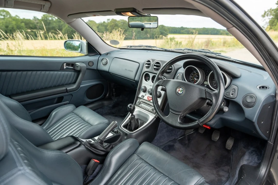2000 Alfa Romeo 916 GTV & Spider - Image 13 of 30