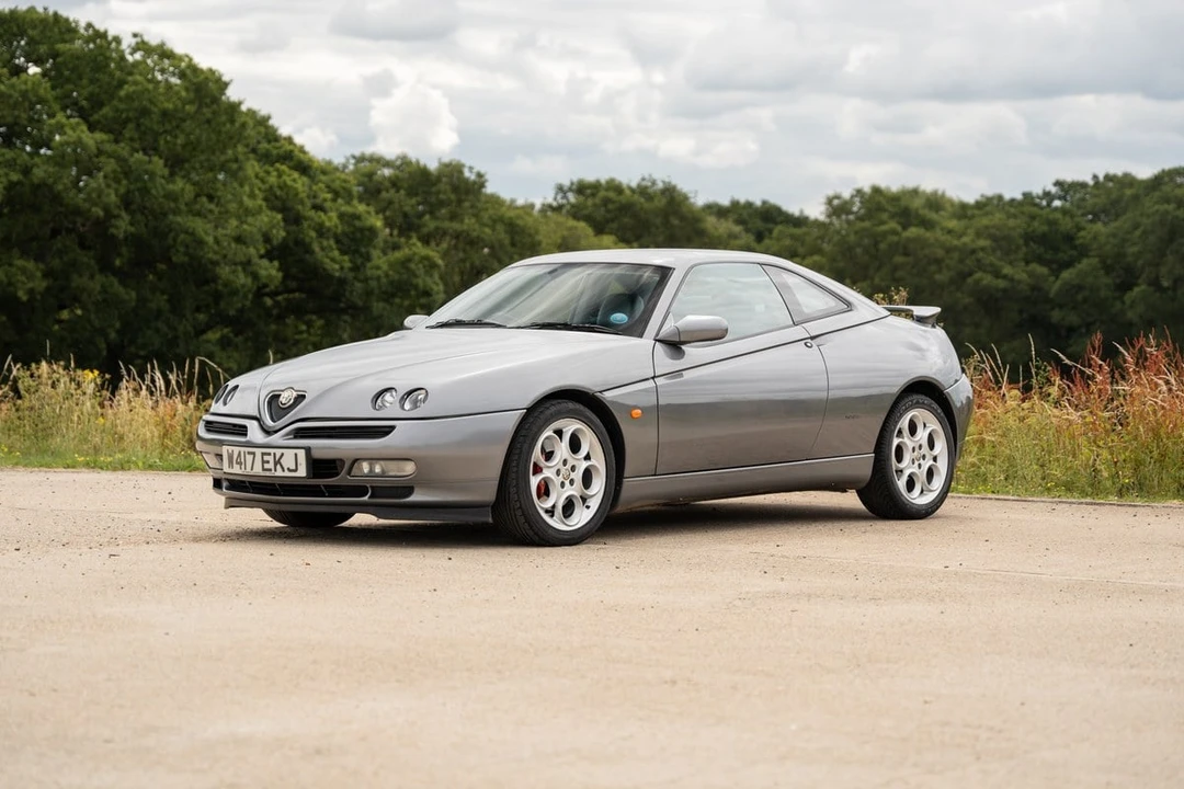 2000 Alfa Romeo 916 GTV & Spider - Image 2 of 30