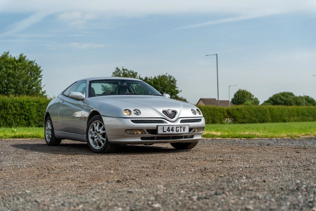 2000 Alfa Romeo 916 GTV & Spider - Image 7 of 30