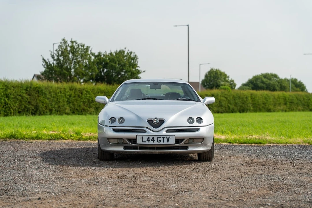 2000 Alfa Romeo 916 GTV & Spider - Image 10 of 30