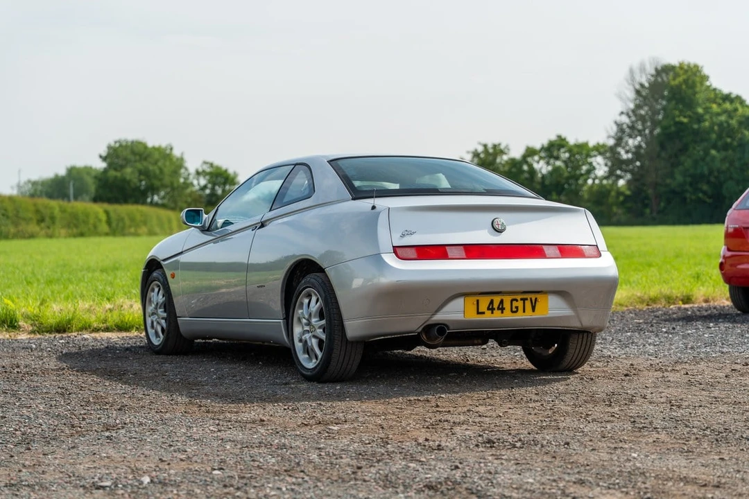 2000 Alfa Romeo 916 GTV & Spider - Image 12 of 30