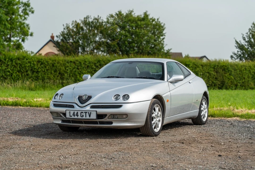 2000 Alfa Romeo 916 GTV & Spider - Image 3 of 30
