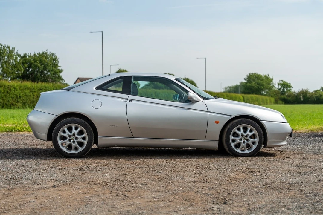 2000 Alfa Romeo 916 GTV & Spider - Image 14 of 30