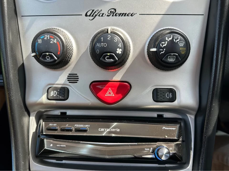 2000 Alfa Romeo 916 GTV & Spider - Image 19 of 20