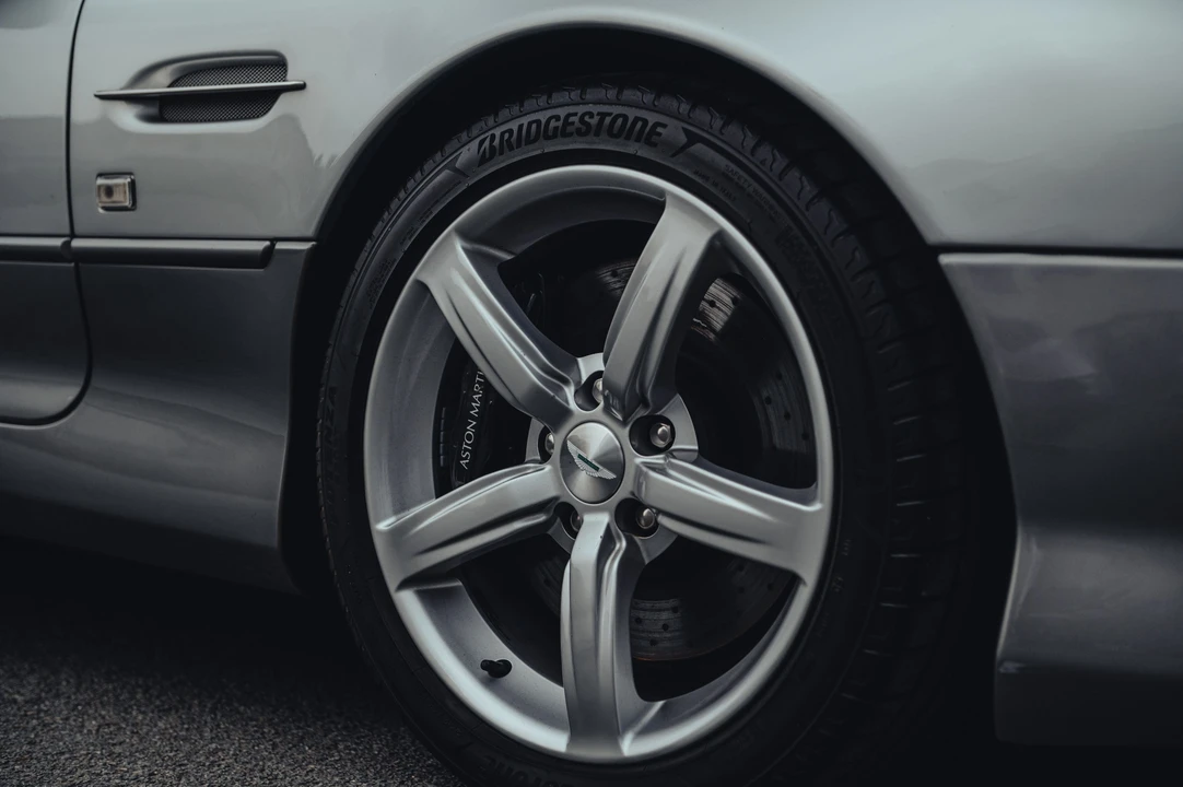 2000 Aston Martin DB7 Vantage - Image 9 of 31