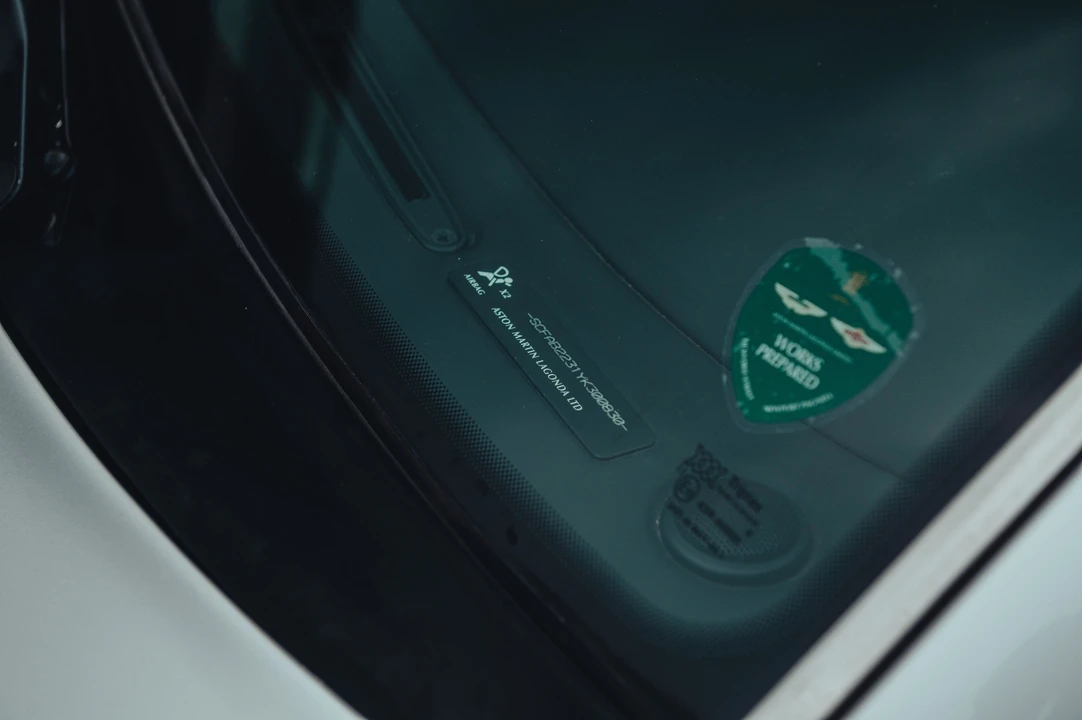 2000 Aston Martin DB7 Vantage - Image 23 of 31