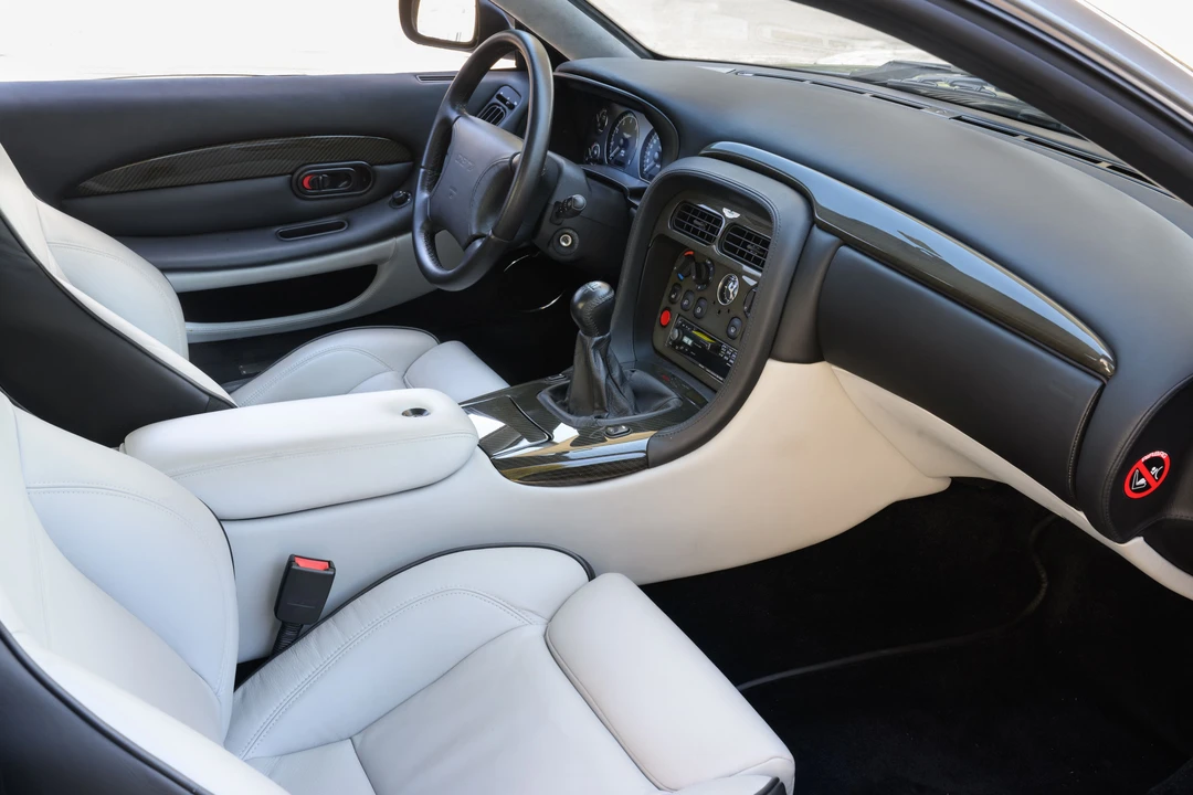 2000 Aston Martin DB7 Vantage - Image 9 of 31