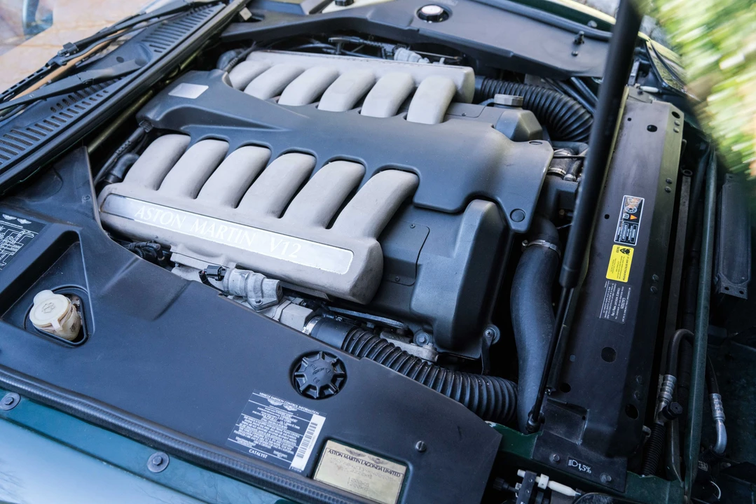 2000 Aston Martin DB7 Vantage - Image 14 of 31