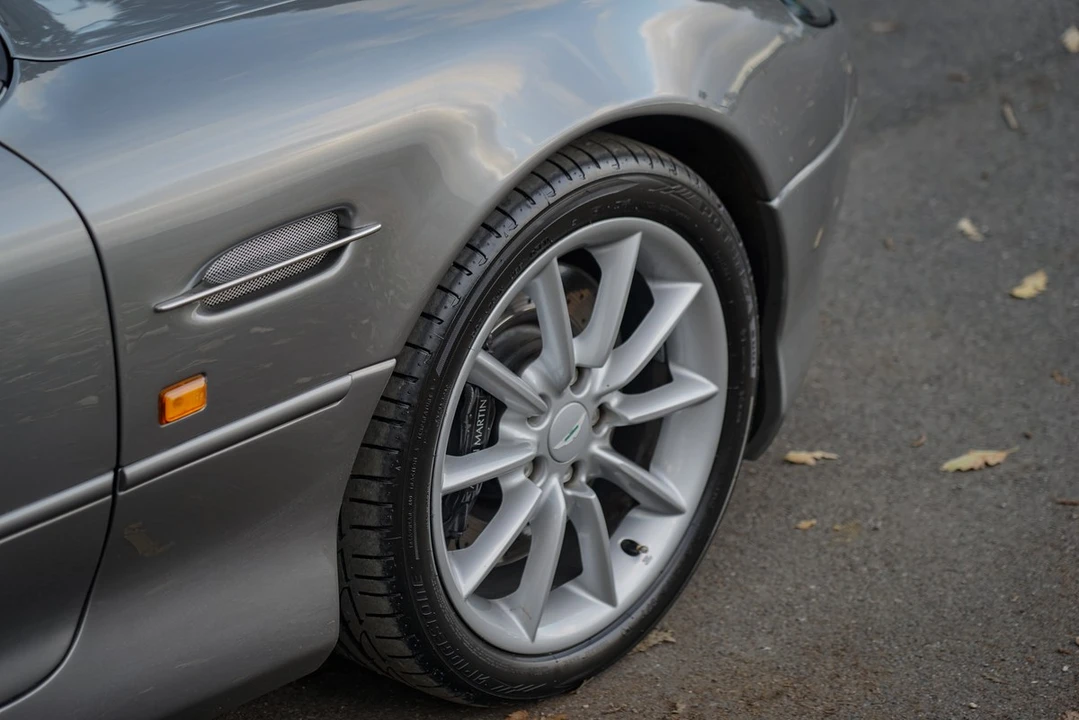 2000 Aston Martin DB7 Vantage - Image 12 of 30