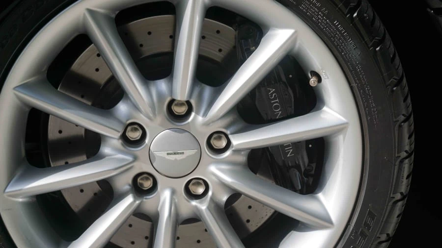 2000 Aston Martin DB7 Vantage - Image 2 of 17