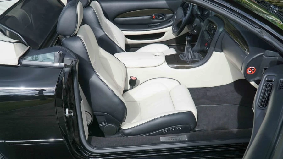 2000 Aston Martin DB7 Vantage - Image 10 of 17