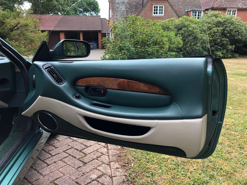 2000 Aston Martin DB7 Vantage - Image 12 of 22