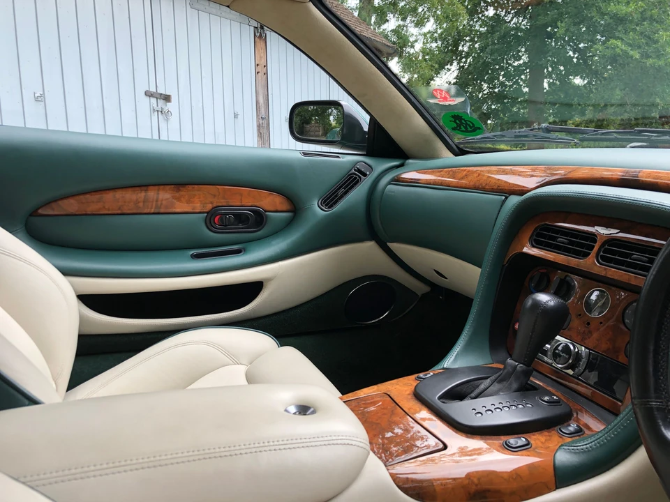 2000 Aston Martin DB7 Vantage - Image 11 of 22