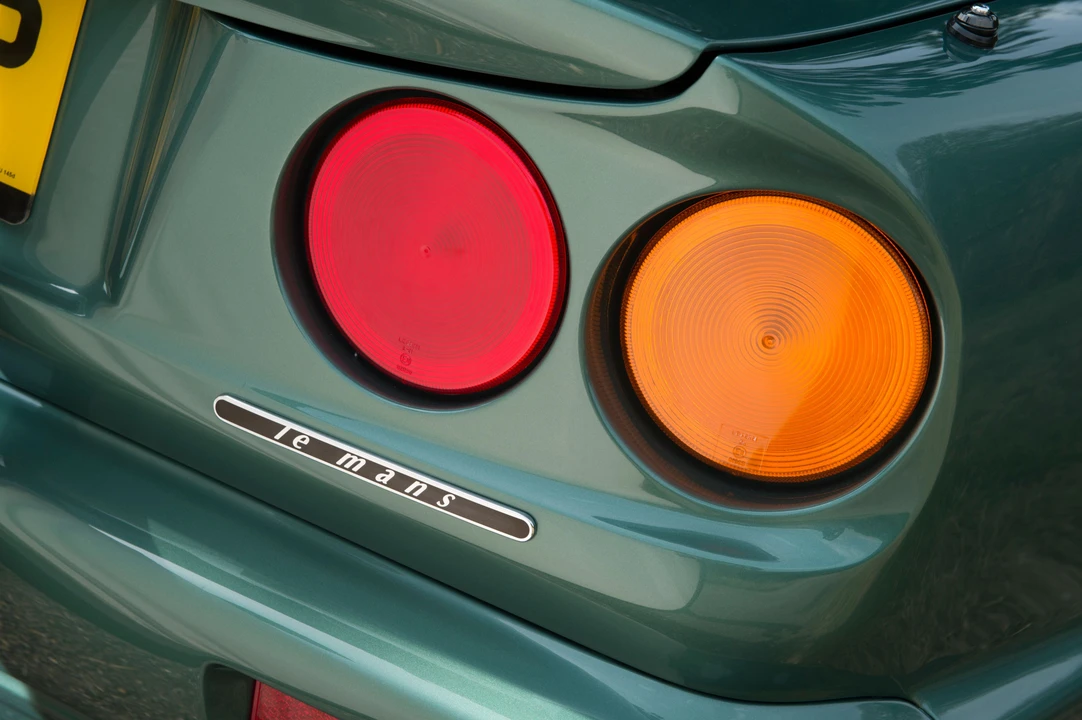 2000 Aston Martin Vantage (1993-2000) - Image 11 of 31
