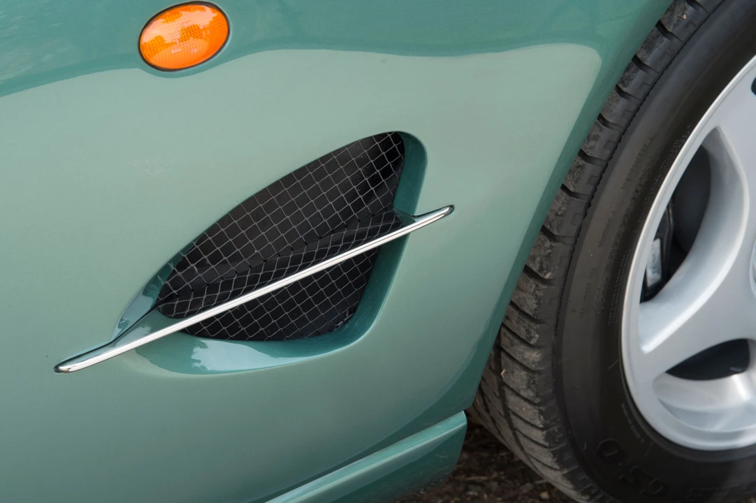 2000 Aston Martin Vantage (1993-2000) - Image 13 of 31