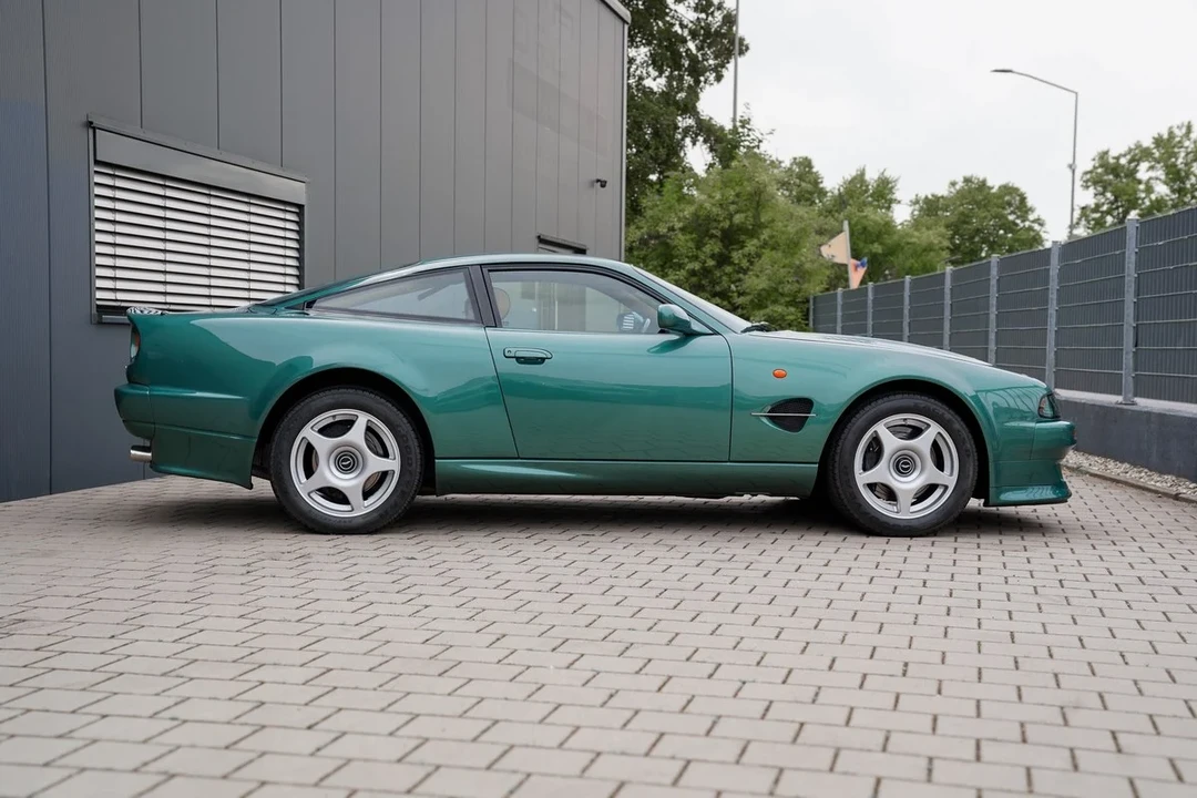 2000 Aston Martin Vantage - Image 17 of 31