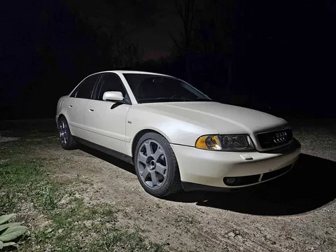 2000 Audi A4 1.8T Quattro Sedan