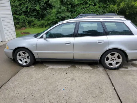 2000 Audi A4 3.0 Avant Quattro Wagon 4D