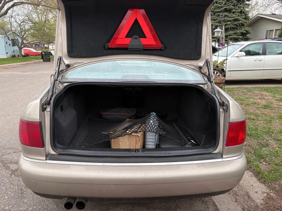 2000 Audi D2 A8 - Image 8 of 12