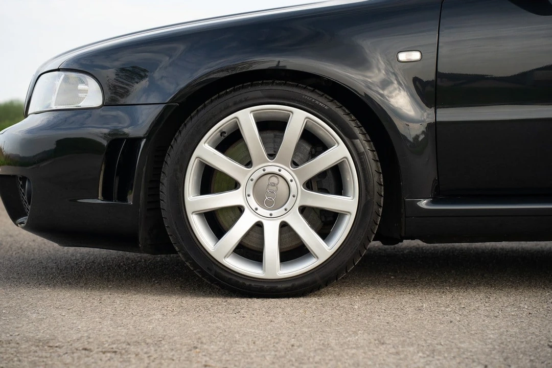 2000 Audi B5 RS4 Avant - Image 17 of 30