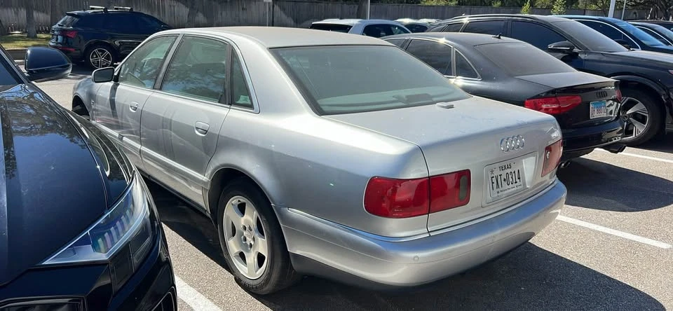 2000 Audi D2 A8 - Image 3 of 4