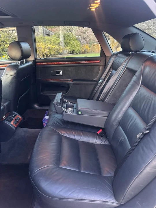 2000 Audi D2 A8 - Image 9 of 13