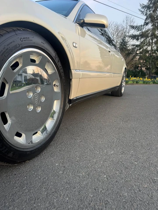 2000 Audi D2 A8 - Image 2 of 13