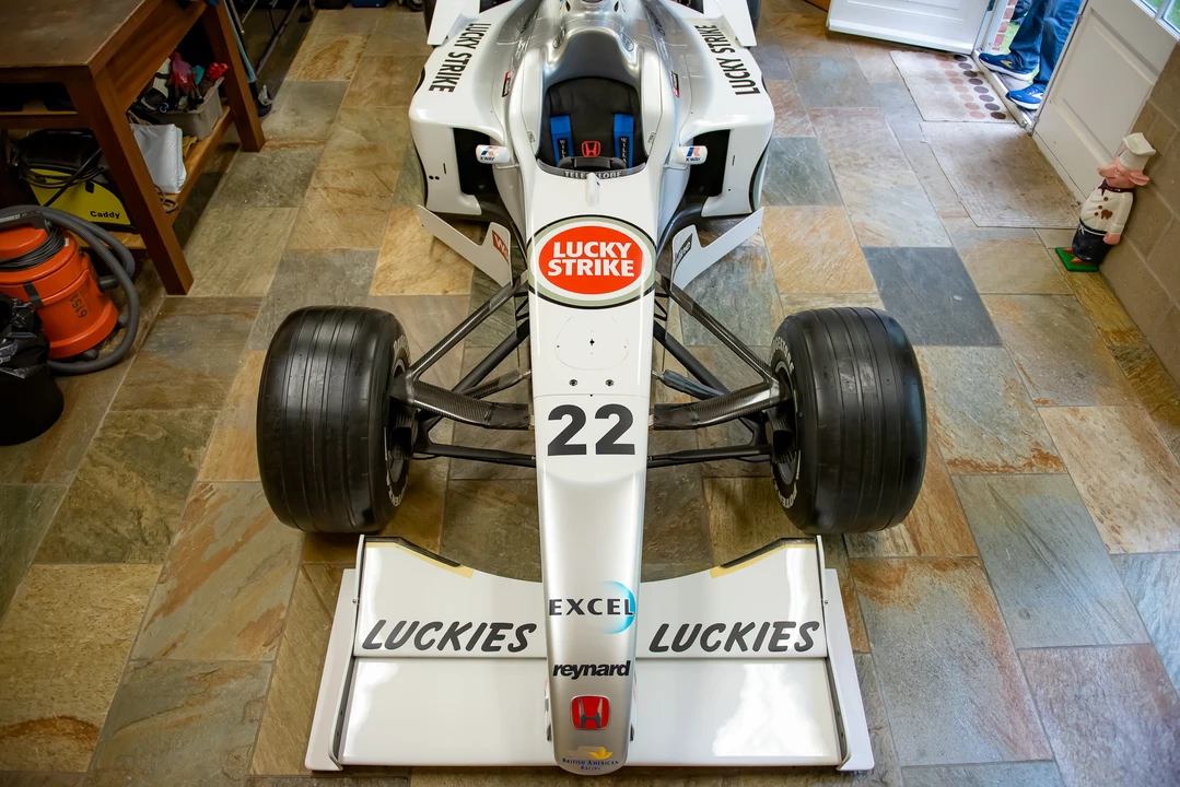 2000 Honda - Image 2 of 31