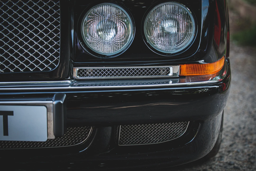 2000 Bentley Azure 1st Gen - Image 15 of 31