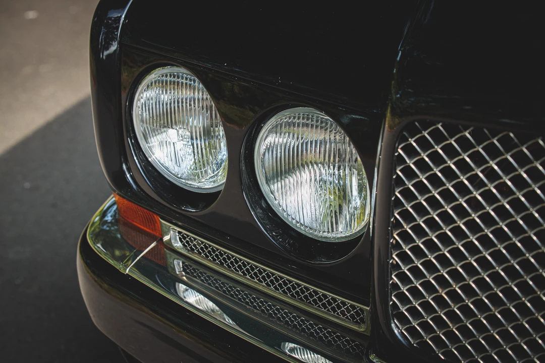 2000 Bentley Azure 1st Gen - Image 12 of 31