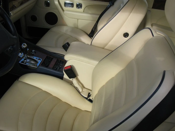 2000 Bentley Continental R - Image 3 of 4