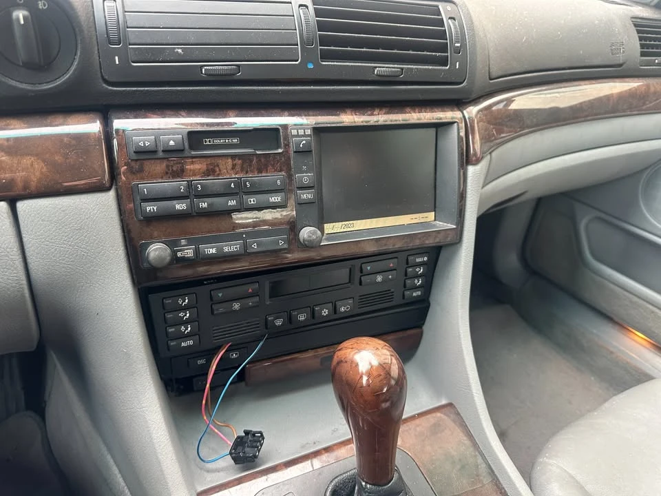 2000 BMW E38 7 Series - Image 10 of 11
