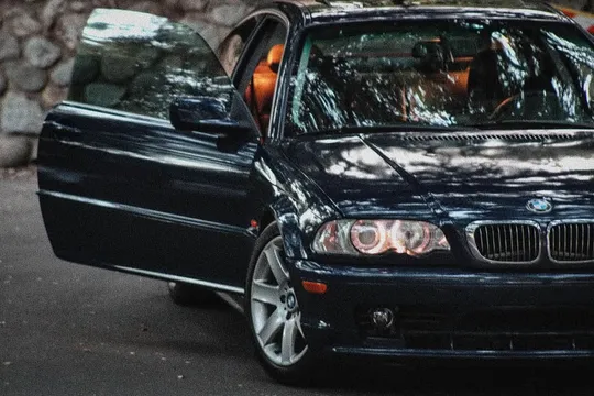 2000 BMW 3 Series 323Ci Coupe 2D