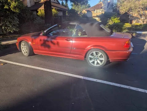 2000 BMW 3 Series · 323i Convertible 2D