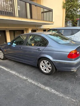 2000 BMW 3 Series 323i Sedan 4D