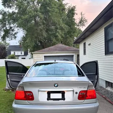 2000 BMW 3 Series 323i Sedan 4D