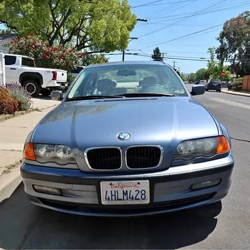 2000 BMW 3 Series 323i Sedan