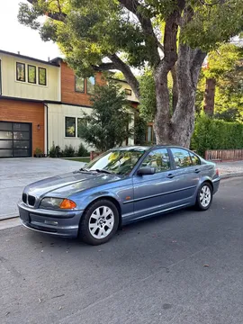 2000 BMW 3 Series 323i Sedan 4D