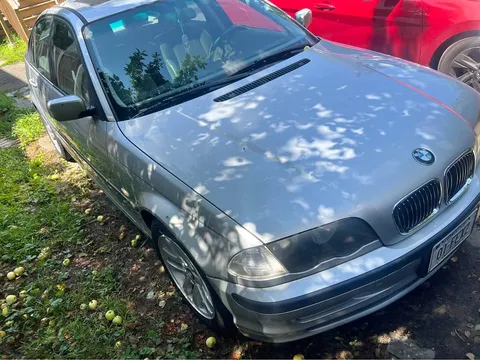 2000 BMW 3 Series 323i Sedan 4D