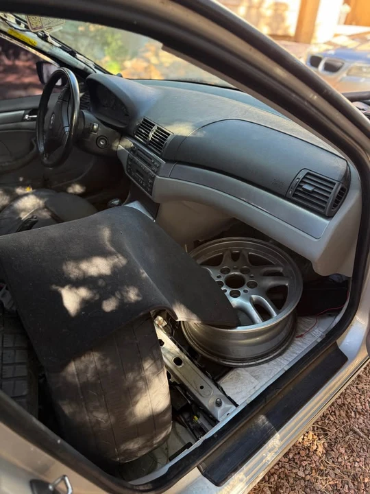 2000 BMW E46 3 Series - Image 11 of 16