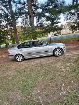 2000 BMW 3 Series 323i Sedan