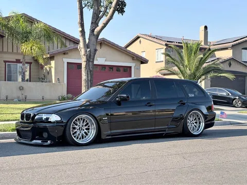 2000 BMW 3 Series 323i Wagon 4D