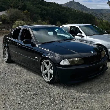 2000 BMW 3 Series 328i Sedan